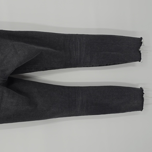 Good American Good Curve Skinny Cropped Raw Hem Womens Jean's Gray Size 4/27 - Picture 6 of 8